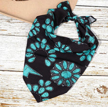 Load image into Gallery viewer, Mini Up Concho Wild Rag
