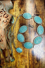 Load image into Gallery viewer, Girls Turquoise Rhinestone Oval Chain Belt
