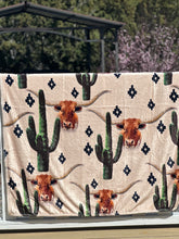 Load image into Gallery viewer, Highlander Aztec   Blanket
