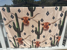 Load image into Gallery viewer, Highlander Aztec   Blanket
