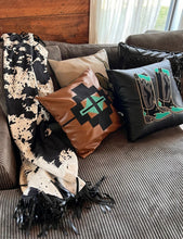 Load image into Gallery viewer, Western Point Pillow
